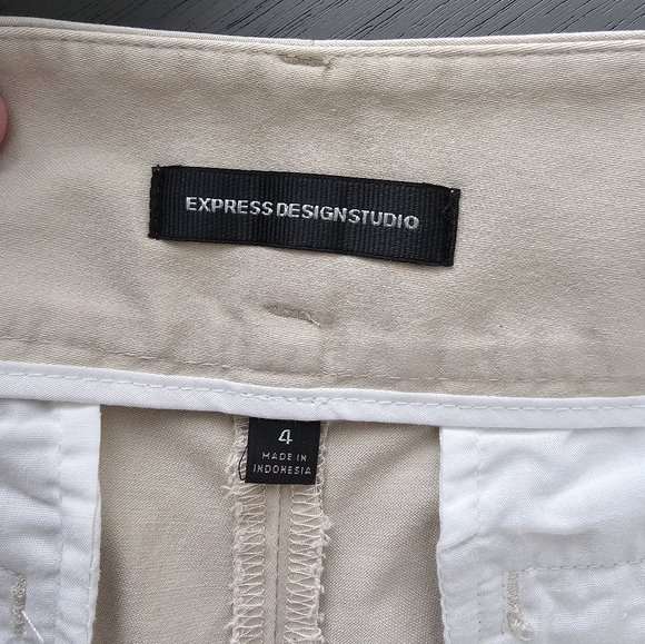 Express Design Studio Shorts, Khaki, Size 4 - Picture 2 of 3